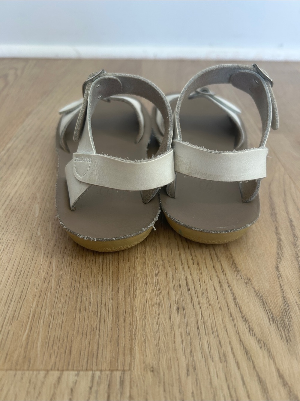 Hoyway Girls Sun-San Surfer White Salt Water Sandals Size 1 - Picture 4 of 6
